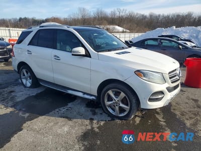 Czwarte zdjęcie samochodu z boku: 2018 MERCEDES-BENZ GLE 350 4MATIC VIN:4JGDA5HB2JB151084 - miniatura