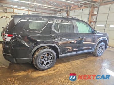 Trzecie zdjęcie samochodu z tyłu: 2025 HONDA PILOT TRAILSPORT VIN:5FNYG1H64SB176633 - miniatura