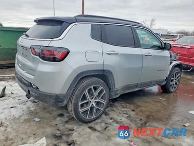 Trzecie zdjęcie samochodu z tyłu: 2024 JEEP COMPASS LIMITED VIN:3C4NJDCN0RT157450 - miniatura