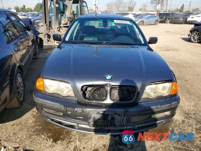 Piąte zdjęcie samochodu w środku: 2001 BMW 330 I VIN:WBAAV53461FJ67430 - miniatura