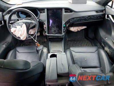 Zdjęcie 8 z 11 samochodu: 2018 TESLA MODEL S VIN:5YJSA1E44JF300182 - miniatura