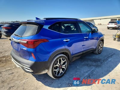 Trzecie zdjęcie samochodu z tyłu: 2021 KIA SELTOS SX VIN:KNDETCA27M7189872 - miniatura