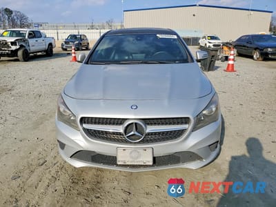 Piąte zdjęcie samochodu w środku: 2015 MERCEDES-BENZ CLA 250 VIN:WDDSJ4EB8FN187836 - miniatura