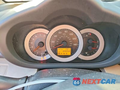 Zdjęcie 9 z 13 samochodu: 2006 TOYOTA RAV4 BASE VIN:JTMBK33V465004804 - miniatura