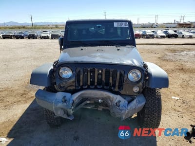 Piąte zdjęcie samochodu w środku: 2015 JEEP WRANGLER UNLIMITED SPORT VIN:1C4BJWDG5FL638994 - miniatura