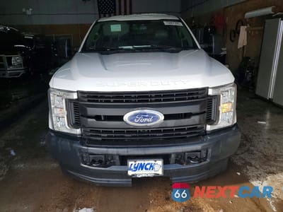 Piąte zdjęcie samochodu w środku: 2019 FORD F250 SUPER DUTY VIN:1FT7W2B60KEG06043 - miniatura