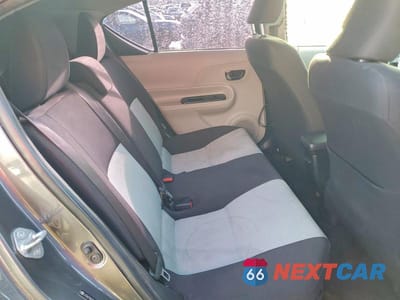 Zdjęcie 10 z 12 samochodu: 2013 TOYOTA PRIUS C VIN:JTDKDTB37D1548891 - miniatura