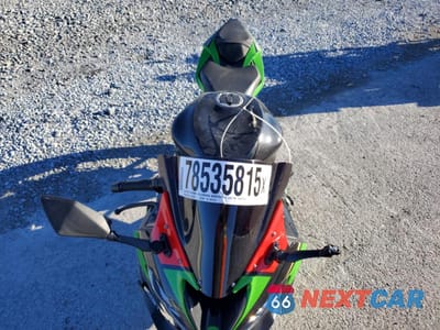 Piąte zdjęcie samochodu w środku: 2020 KAWASAKI ZX636 K VIN:JKBZXJH19LA005899 - miniatura