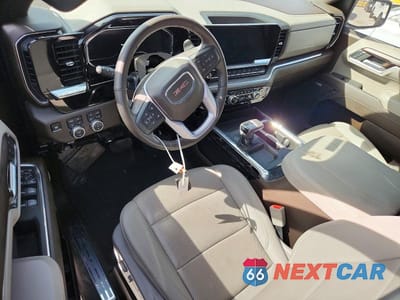 Zdjęcie 8 z 13 samochodu: 2024 GMC SIERRA K1500 SLT VIN:1GTUUDEL8RZ400798 - miniatura