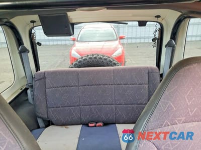 Zdjęcie 10 z 12 samochodu: 2002 JEEP WRANGLER / TJ X VIN:1J4FA39S42P727174 - miniatura