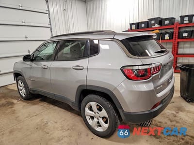 Drugie zdjęcie samochodu z przodu: 2018 JEEP COMPASS LATITUDE VIN:3C4NJDBB8JT336363 - miniatura