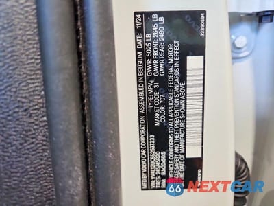 Zdjęcie 13 z 13 samochodu: 2025 VOLVO XC40 PLUS VIN:YV4L12UC5S2537333 - miniatura