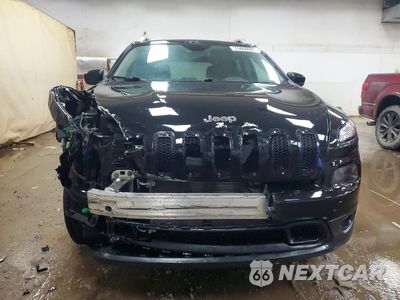 Piąte zdjęcie samochodu w środku: 2017 JEEP CHEROKEE LATITUDE VIN:1C4PJMCS3HW575282 - miniatura
