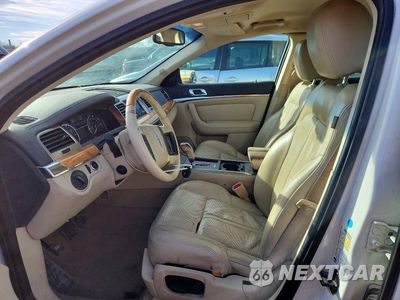 Zdjęcie 7 z 11 samochodu: 2009 LINCOLN MKS VIN:1LNHM93RX9G633529 - miniatura
