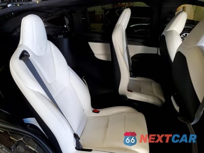 Zdjęcie 11 z 14 samochodu: 2022 TESLA MODEL X VIN:7SAXCBE63NF332377 - miniatura