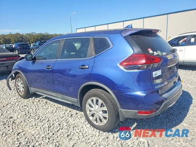Drugie zdjęcie samochodu z przodu: 2017 NISSAN ROGUE S VIN:KNMAT2MT4HP527358 - miniatura