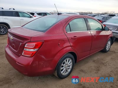 Trzecie zdjęcie samochodu z tyłu: 2020 CHEVROLET SONIC LT VIN:1G1JD5SB2L4106587 - miniatura