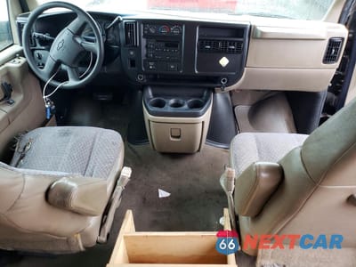 Zdjęcie 8 z 13 samochodu: 2007 CHEVROLET EXPRESS G3500 VIN:1GNHG35UX71204389 - miniatura
