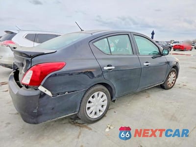 Trzecie zdjęcie samochodu z tyłu: 2019 NISSAN VERSA SV VIN:3N1CN7AP8KL850356 - miniatura