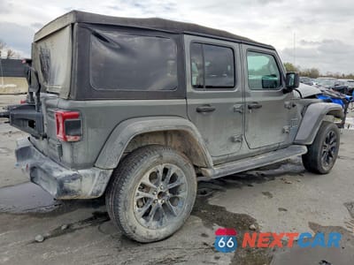 Trzecie zdjęcie samochodu z tyłu: 2022 JEEP WRANGLER UNLIMITED SAHARA 4XE VIN:1C4JJXP67NW278578 - miniatura