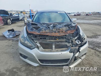 Piąte zdjęcie samochodu w środku: 2016 NISSAN ALTIMA 2.5 VIN:1N4AL3AP4GC274647 - miniatura