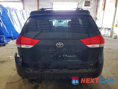 Zdjęcie 6 z 12 samochodu: 2014 TOYOTA SIENNA LE VIN:5TDKK3DCXES423830 - miniatura