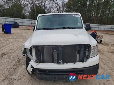 Piąte zdjęcie samochodu w środku: 2021 NISS NV 2500 HD SV VIN:1N6BF0KY4MN806682 - miniatura
