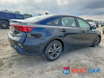 Trzecie zdjęcie samochodu z tyłu: 2024 KIA FORTE VIN:3KPF24AD8RE806492 - miniatura