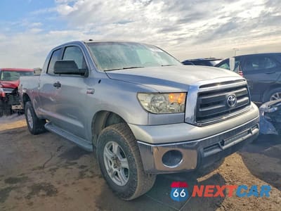 Czwarte zdjęcie samochodu z boku: 2010 TOYOTA TUNDRA DOUBLE CAB SR5 VIN:5TFRY5F16AX077915 - miniatura