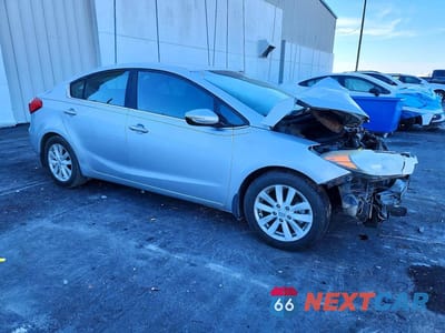 Czwarte zdjęcie samochodu z boku: 2015 KIA FORTE EX VIN:KNAFX4A89F5333243 - miniatura