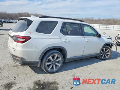 Trzecie zdjęcie samochodu z tyłu: 2024 HONDA PILOT VIN:5FNYG1H79RB036208 - miniatura