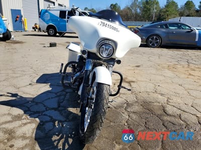 Drugie zdjęcie samochodu z przodu: 2006 HARLEY DAVIDSON FLHXI VIN:1HD1KBW146Y685235 - miniatura