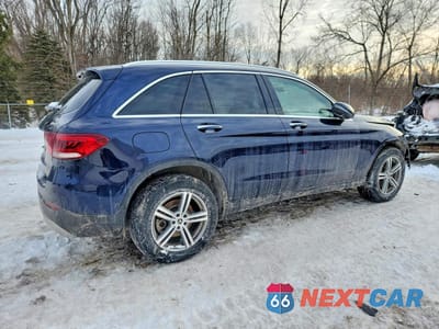 Trzecie zdjęcie samochodu z tyłu: 2021 MERCEDES-BENZ GLC 300 4MATIC VIN:W1N0G8EB9MF913453 - miniatura