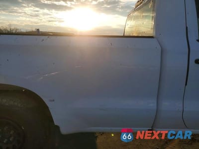 Zdjęcie 10 z 11 samochodu: 2019 CHEVROLET SILVERADO C1500 VIN:3GCNWAEH8KG291726 - miniatura