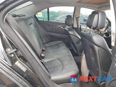 Zdjęcie 10 z 12 samochodu: 2007 MERCEDES-BENZ E 550 4MATIC VIN:WDBUF90X47B172272 - miniatura