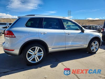 Trzecie zdjęcie samochodu z tyłu: 2014 VOLKSWAGEN TOUAREG V6 TDI VIN:WVGEP9BP2ED010332 - miniatura