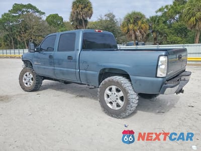 Drugie zdjęcie samochodu z przodu: 2006 GMC SIERRA K2500 HEAVY DUTY VIN:1GTHK23D26F185035 - miniatura