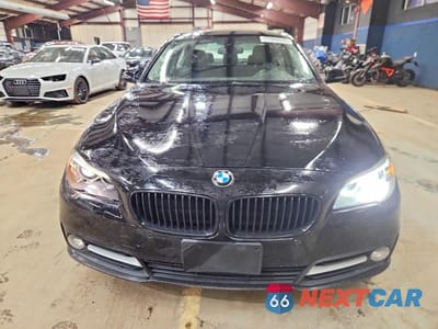 Piąte zdjęcie samochodu w środku: 2015 BMW 528 XI VIN:WBA5A7C57FD628039 - miniatura