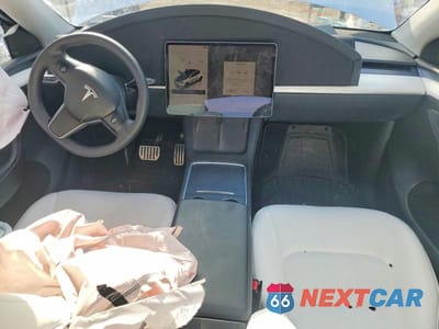 Zdjęcie 8 z 13 samochodu: 2023 TESLA MODEL Y VIN:7SAYGDEF7PF936795 - miniatura