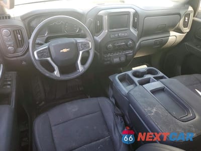 Zdjęcie 8 z 11 samochodu: 2023 CHEVROLET SILVERADO K3500 VIN:1GC5YSEY3PF142522 - miniatura