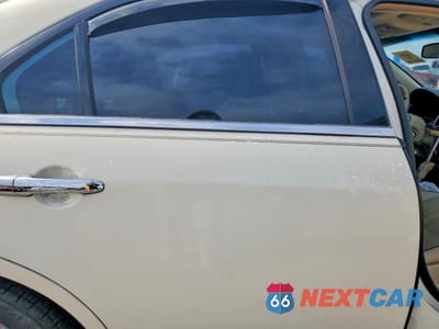 Zdjęcie 10 z 13 samochodu: 2012 LINCOLN MKZ HYBRID VIN:3LNDL2L3XCR808673 - miniatura