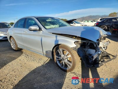 Czwarte zdjęcie samochodu z boku: 2020 MERCEDES-BENZ C 300 VIN:WDDWF8DB9LR530525 - miniatura