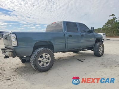 Trzecie zdjęcie samochodu z tyłu: 2006 GMC SIERRA K2500 HEAVY DUTY VIN:1GTHK23D26F185035 - miniatura