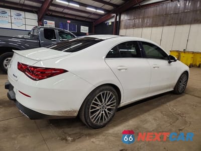Trzecie zdjęcie samochodu z tyłu: 2020 MERCEDES-BENZ CLA 250 4MATIC VIN:WDD5J4HB2LN060374 - miniatura
