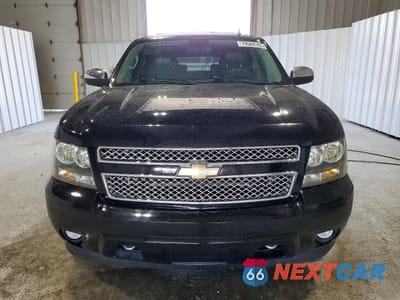 Piąte zdjęcie samochodu w środku: 2011 CHEVROLET SUBURBAN K1500 LTZ VIN:1GNSKKE30BR230225 - miniatura