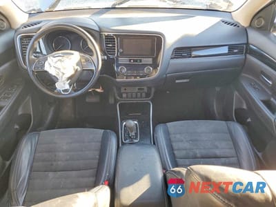 Zdjęcie 8 z 13 samochodu: 2019 MITSUBISHI OUTLANDER SE VIN:JA4AD3A3XKZ028965 - miniatura