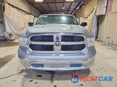 Piąte zdjęcie samochodu w środku: 2020 RAM 1500 CLASSIC SLT VIN:1C6RR6TT4LS134127 - miniatura