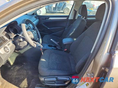 Zdjęcie 7 z 11 samochodu: 2016 VOLKSWAGEN PASSAT S VIN:1VWAT7A31GC022334 - miniatura