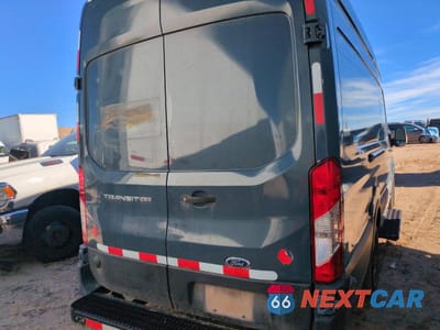 Trzecie zdjęcie samochodu z tyłu: 2020 FORD TRANSIT 250 DELIVERY VAN VIN:1FTBR3X87LKB32452 - miniatura