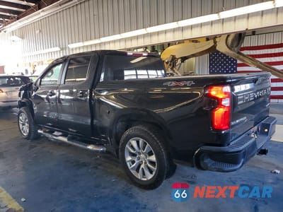 Drugie zdjęcie samochodu z przodu: 2020 CHEVROLET SILVERADO K1500 CUSTOM VIN:3GCPYBEH4LG117503 - miniatura